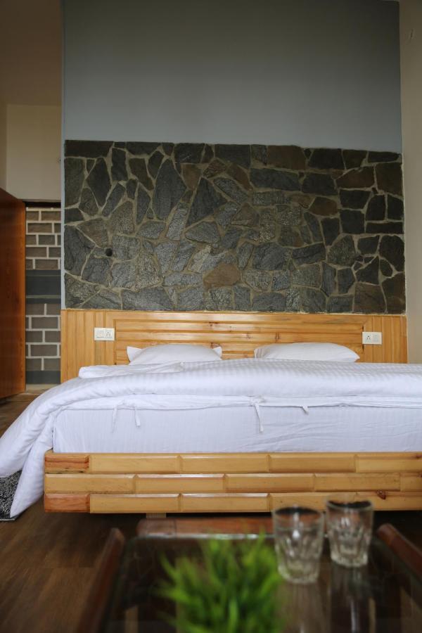 The Buransh Inn 알모라 외부 사진
