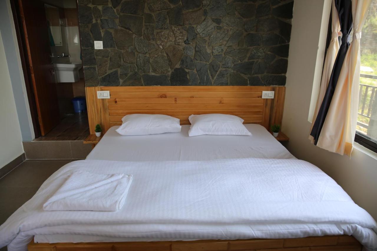 The Buransh Inn 알모라 외부 사진