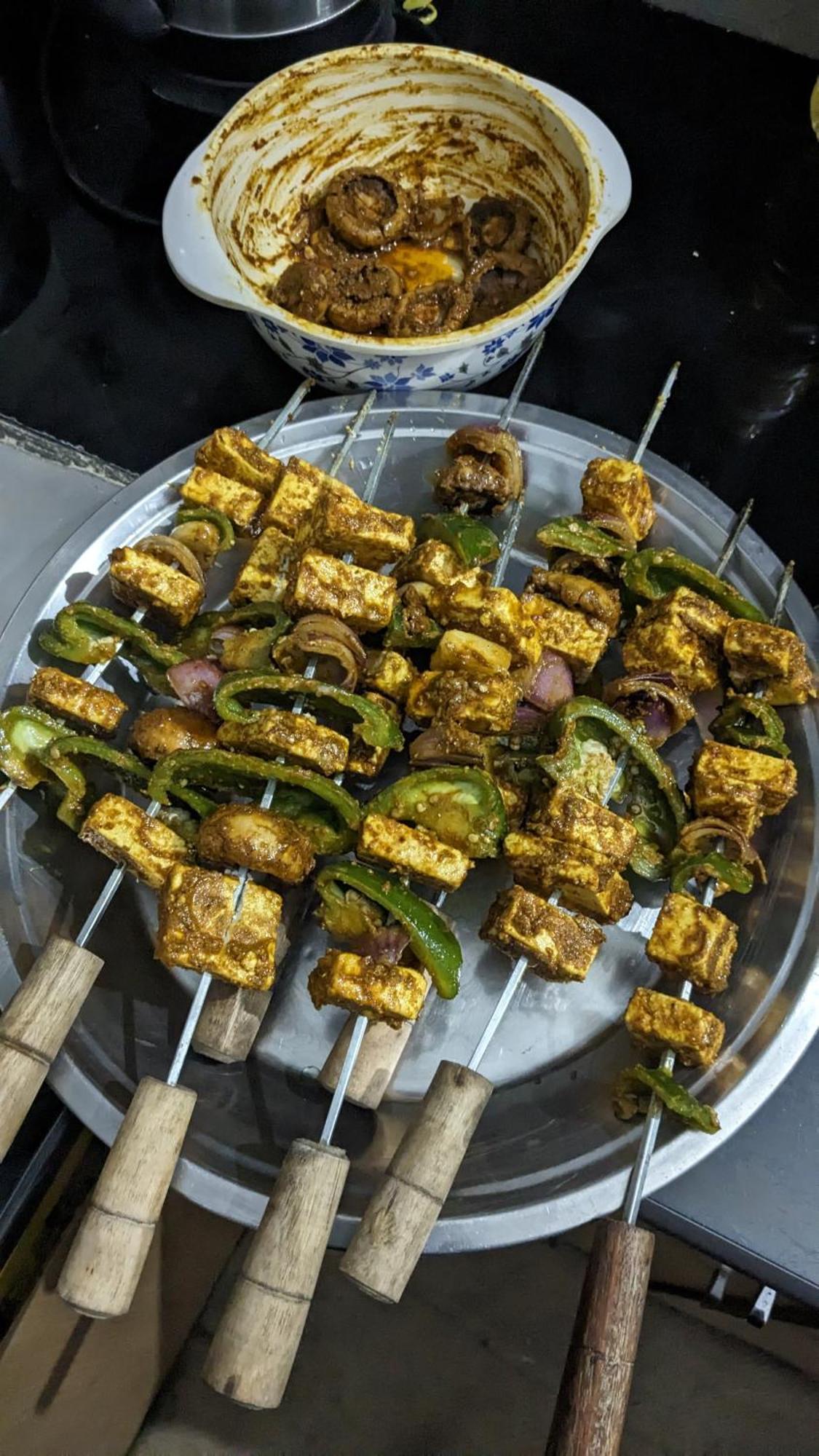 The Buransh Inn 알모라 외부 사진